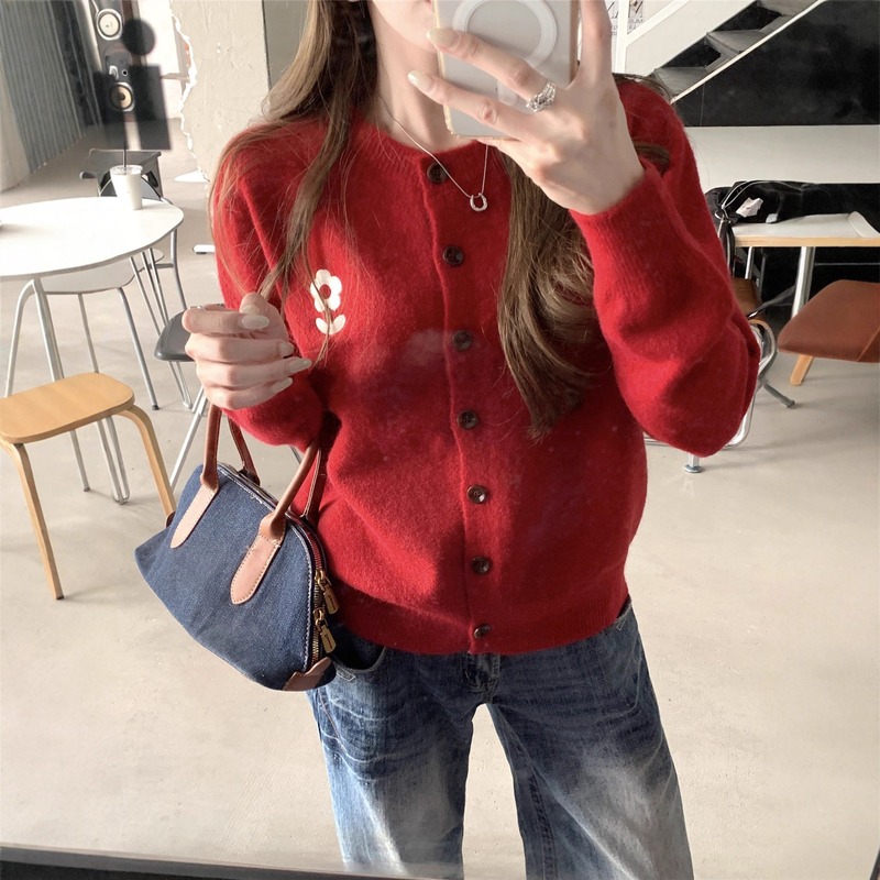 韩系刺绣小花圆领针织开衫外套早秋新款时尚百搭少女风减龄毛衣女|undefined