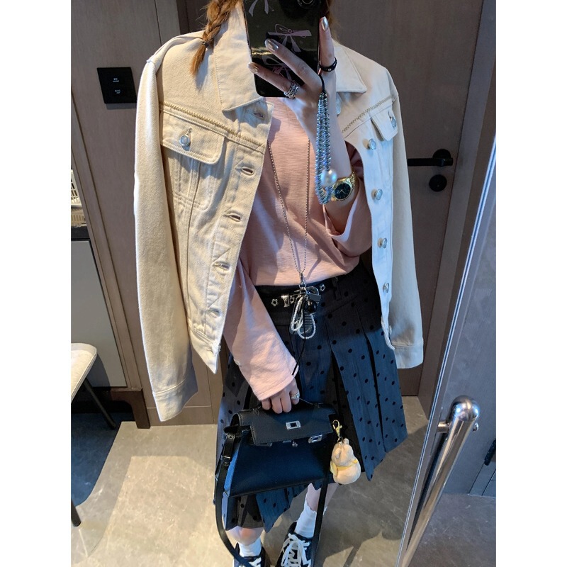 Moreover, the new autumn collection features a stylish contrasting color stitching casual jacket denim coat for petite individuals MQ1731 Moreover, the new autumn collection features a stylish contrasting color stitching casual jacket denim coat for petite individuals MQ1731