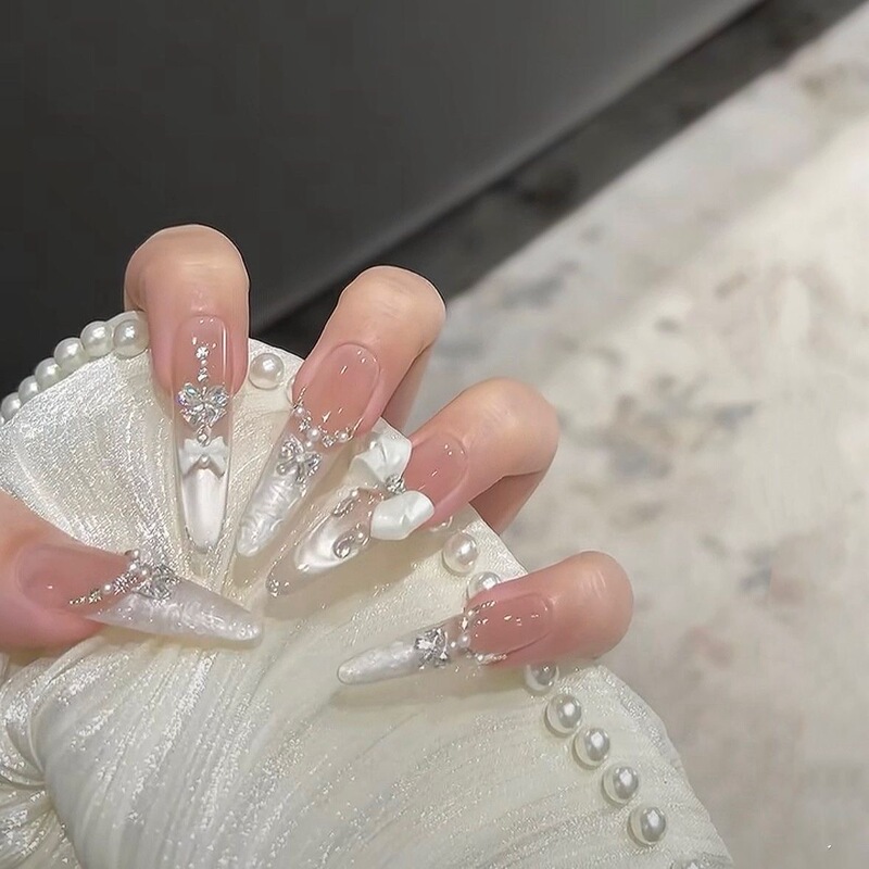 【White Lover】New Handmade Wearable Nails with Original Design, Exquisite and Brightening, High-Quality Pure Handmade Nail Art Pieces 【White Lover】New Handmade Wearable Nails with Original Design, Exquisite and Brightening, High-Quality Pure Handmade Nail Art Pieces