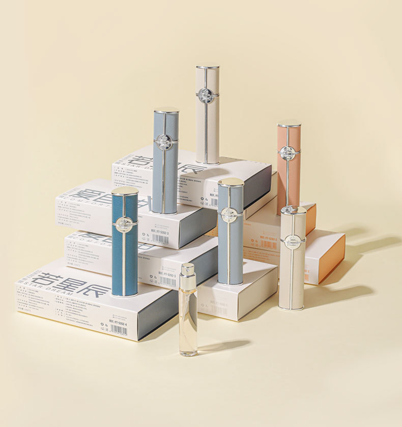 Xiaocheng Yixiang's new lambskin women's perfume is a popular online hit and a niche portable perfume for students. Wholesale 24ML Item Picture