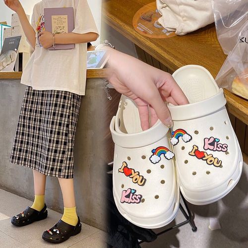 Women's holey shoes, INS anti-slip soft bottom, women's student head covering, sweet and fashionable beach nurse sandals, women's summer outerwear