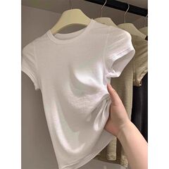 白い肩の丸首半袖tシャツ女性2025夏の新型シンプルな修身はやせて小さい飛袖ギャルの上着を見せます。