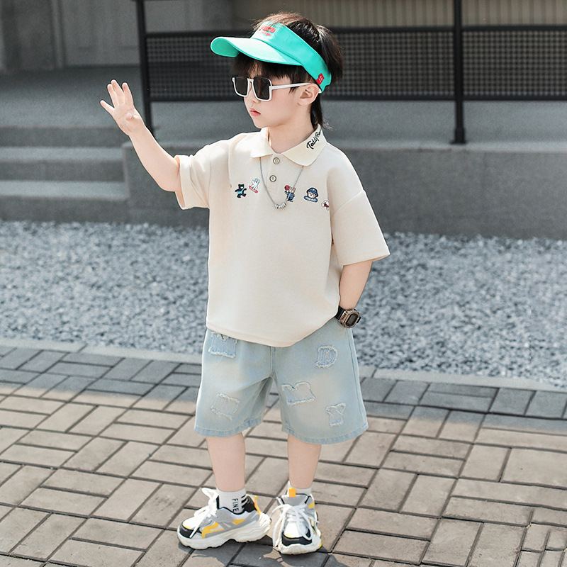 7326 Traje de manga corta para niños Camisa POLO de verano fresca y de moda Pantalones de mezclilla para niños Pantalones de cinco puntos Verano de dos piezas de verano
