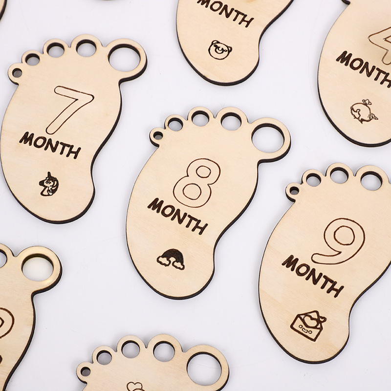 Baby's First Birthday Souvenir, Baby Milestone Card, Baby Month Card, Wooden Laser-Engraved Photography Prop Baby's First Birthday Souvenir, Baby Milestone Card, Baby Month Card, Wooden Laser-Engraved Photography Prop
