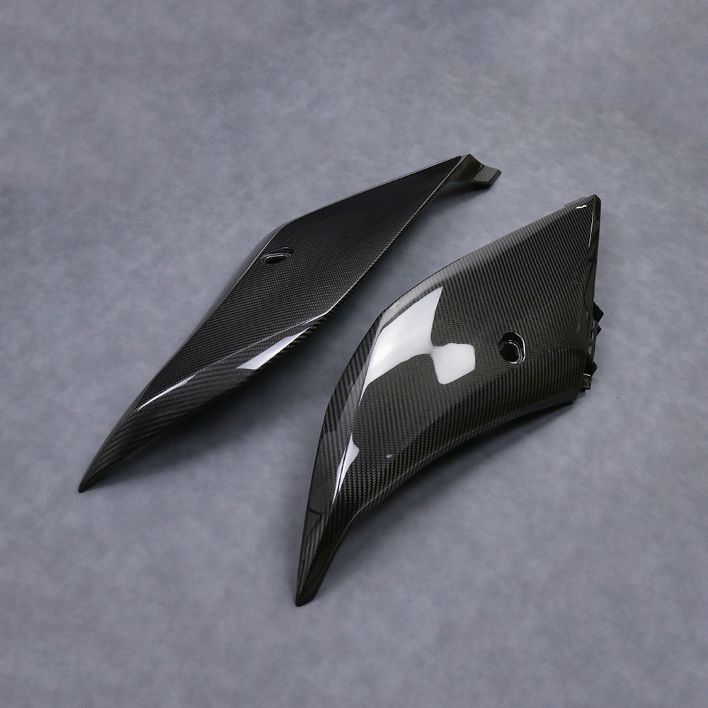 Suitable for new YAMAHA YAMAHA R3 front big side plate carbon fiber shell motorcycle accessories fairing