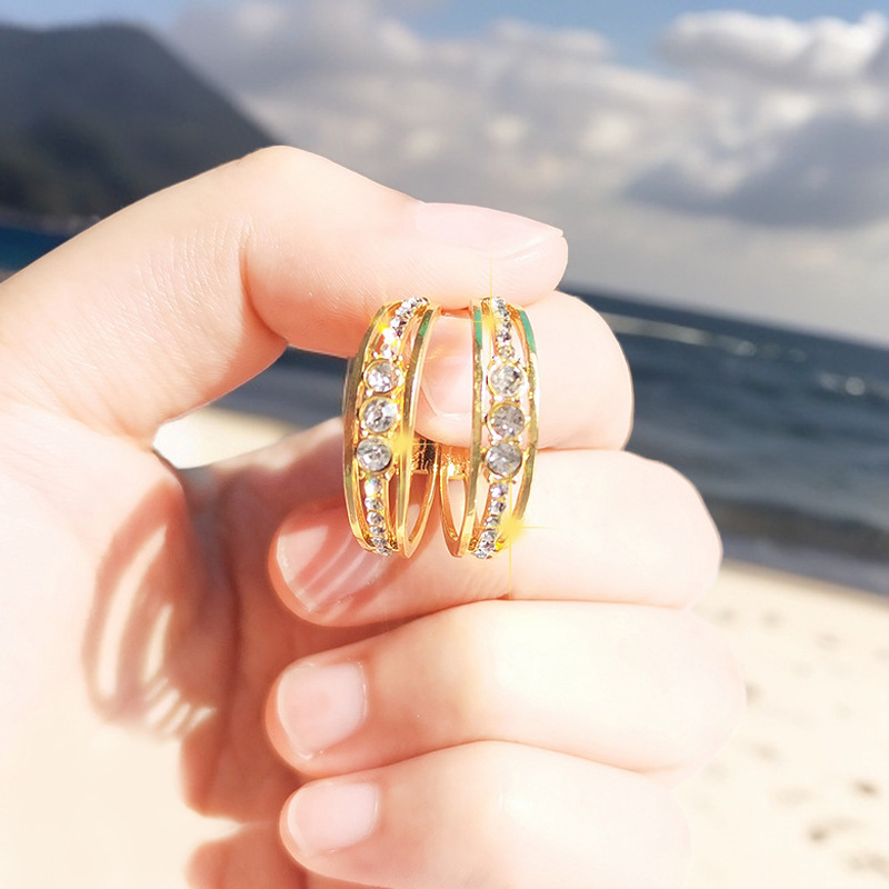 Yunjin transfronteriza nuevo estilo europeo y americano con incrustaciones de diamantes de imitación de las mujeres pendientes de aleación de moda de tipo C fábrica al por mayor