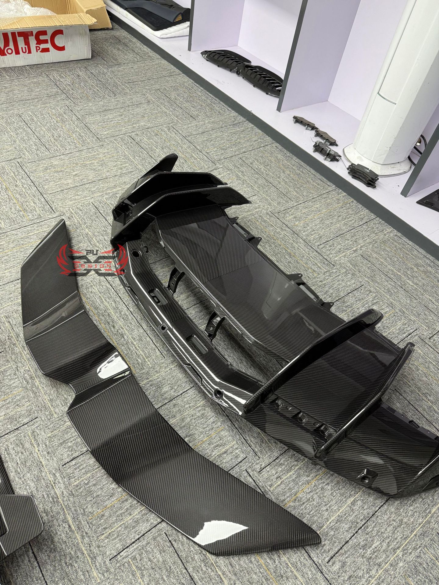 Suitable for Lamborghini's new Aventador Revuelto, modified with original OEM upgraded dry carbon fiber body kit