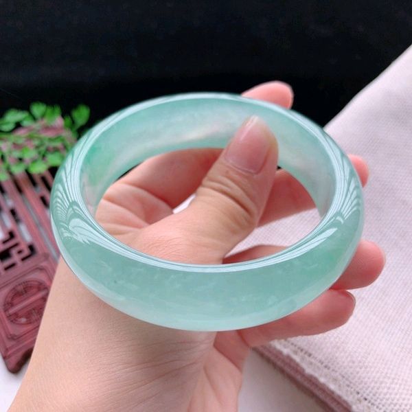 Vòng tay ngọc bích tự nhiên Myanmar A cao cấp, đường kính trong 53–62 mm chi tiết 5