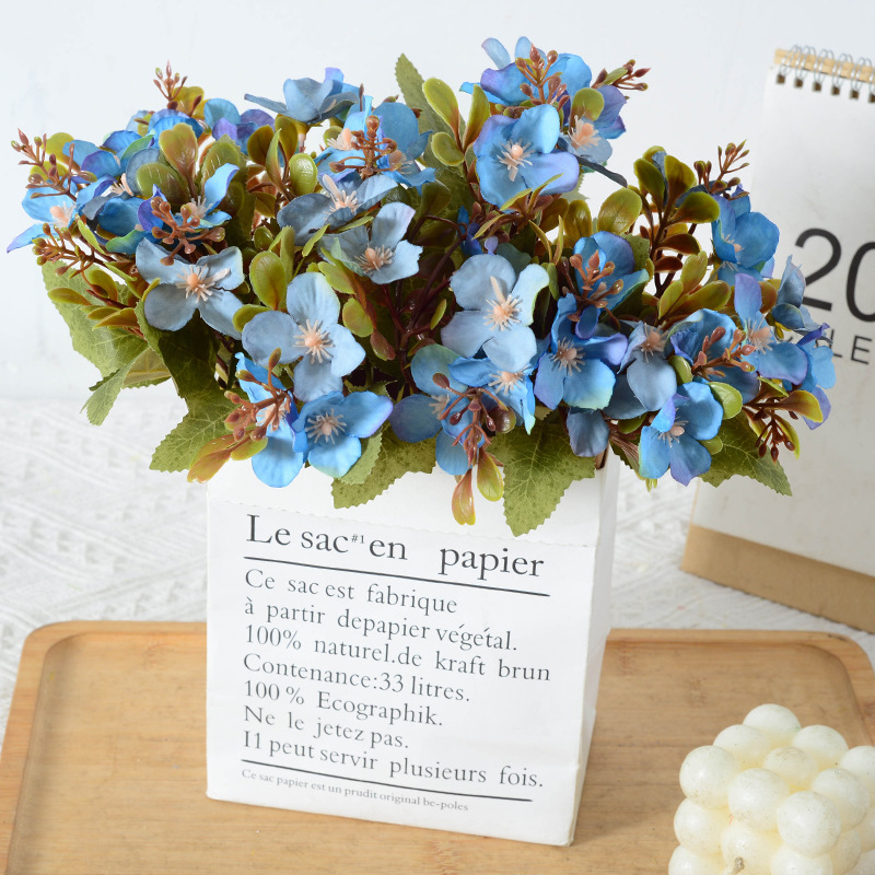 Mango pequeño haz Hortensia salvaje salón de bodas decoración del hotel hogar fotografía Decoración de mesa flor artificial al por mayor falso ramo