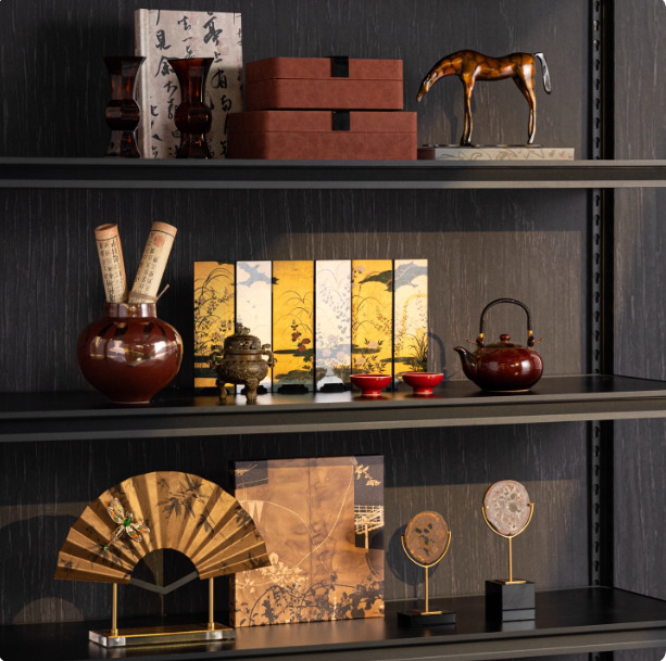 La Oficina del estudio de la casa de té de alta gama de la nueva China está decorada con decoraciones estéticas de la dinastía song.