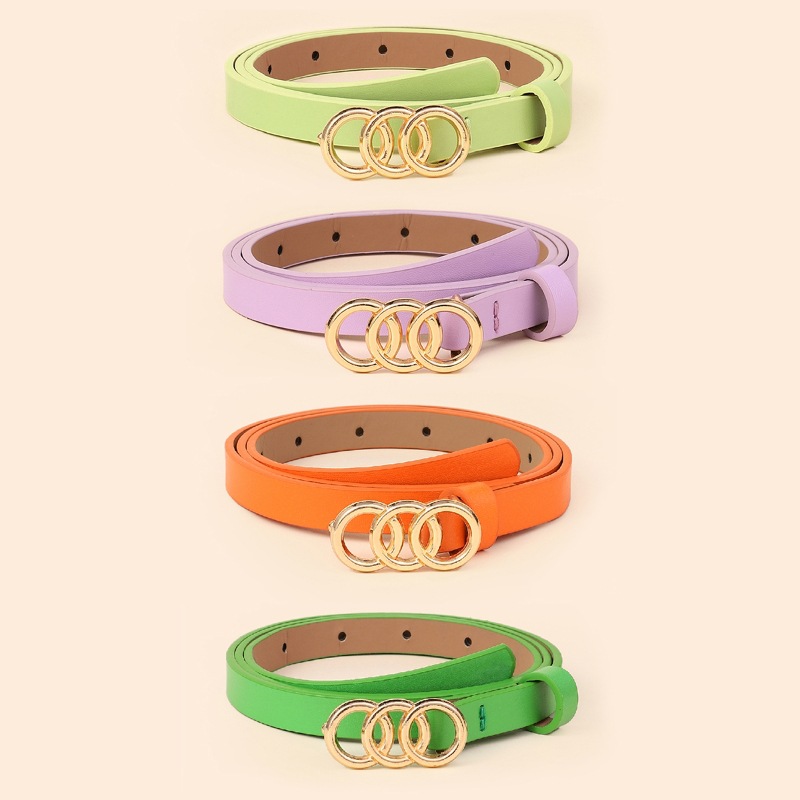 Cinturón femenino estilo coreano, versátil para vestido o jeans, color negro, diseño de tres anillos, moderno y elegante.