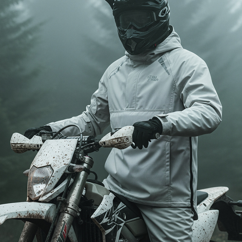 �ź�������������Ħ�г����з����п���ԽҰ��ˤ���籣ů��ʿ��