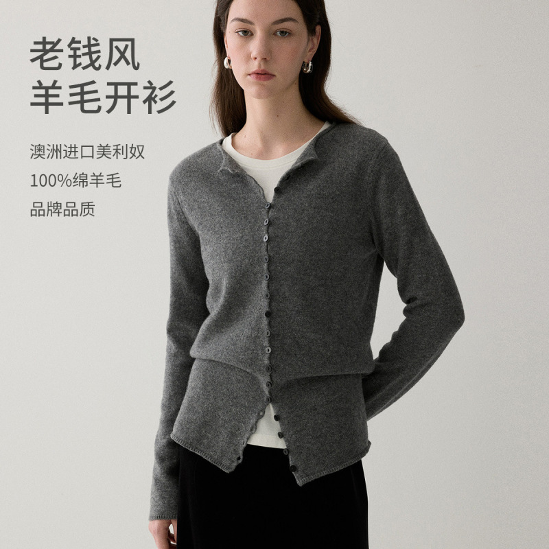 100% Merino Wool, Gentle and Simple Style, Early Spring Slim-Fit Puyuan Buttoned Knit Cardigan Top for Layering 100% Merino Wool, Gentle and Simple Style, Early Spring Slim-Fit Puyuan Buttoned Knit Cardigan Top for Layering