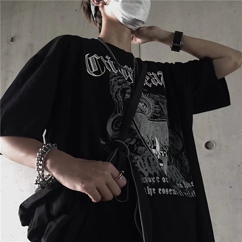 Entrega transfronteriza de una pieza 2022 Corea del Sur INS calle oscura personalidad hip hop todo partido suelta cuello redondo Camiseta de manga corta oscuro
