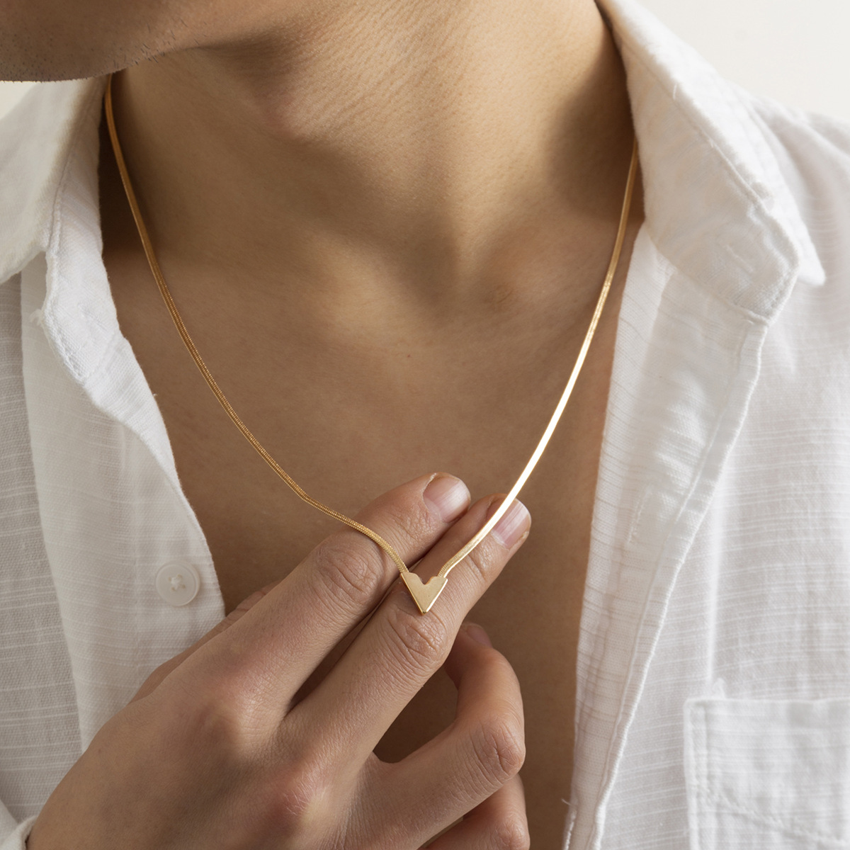 Collana unisex con personalità semplice, a forma di V, a forma di serpente, con catena a forma di osso, da uomo, di nicchia, hip hop, di fascia alta, da uomo_voghion.com