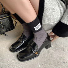 新款乐福鞋女方头黑白色四季深口单鞋韩版设计感套脚粗跟小皮鞋
