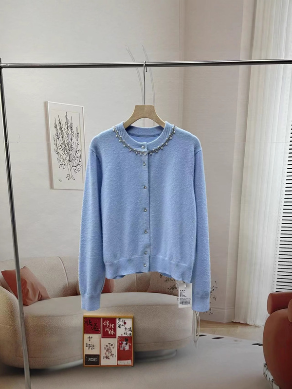 即墨厂家09190125手工订珠2025年早秋新品钻扣针织毛衣开衫|undefined