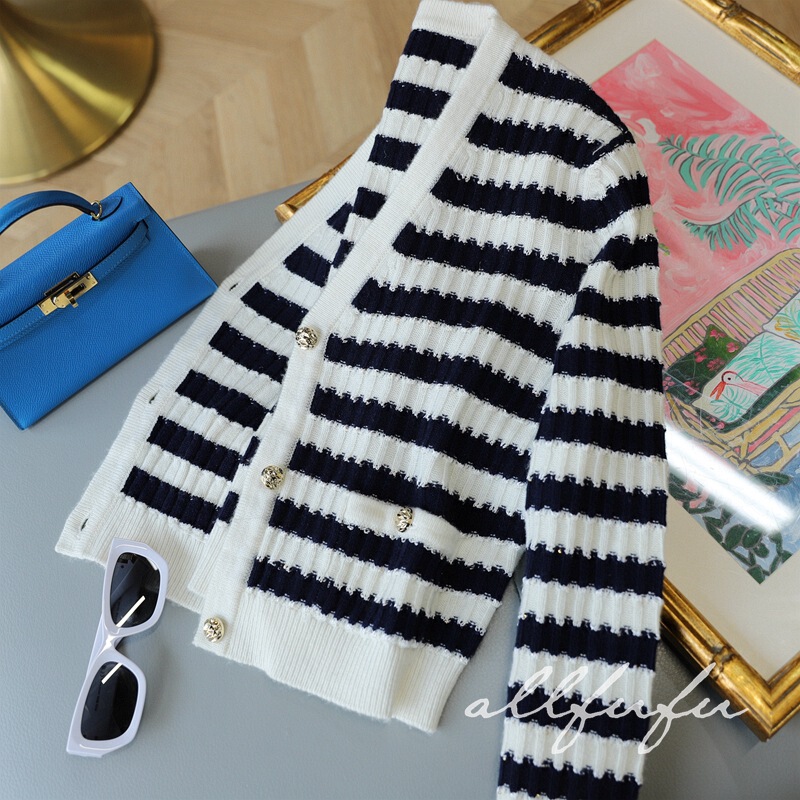 Hanyuan Apparel/Can Also Enhance Your Taste! A189! French-Style Sequined Striped Knit Cardigan Short Style