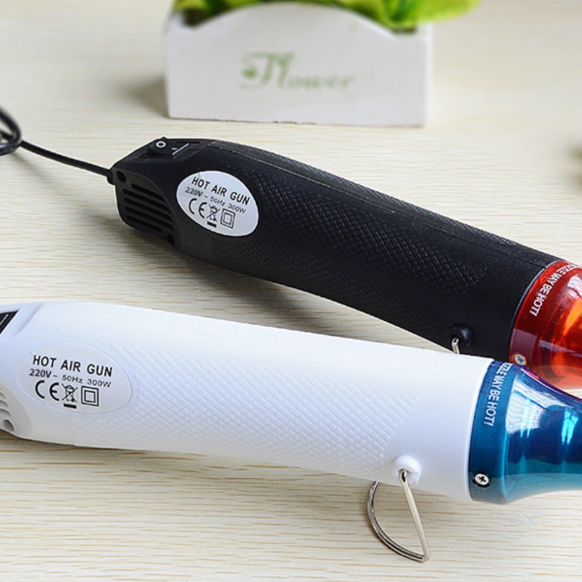 手持热风枪小巧300W热缩片不烫手家用220V手工收缩膜diy软陶定型