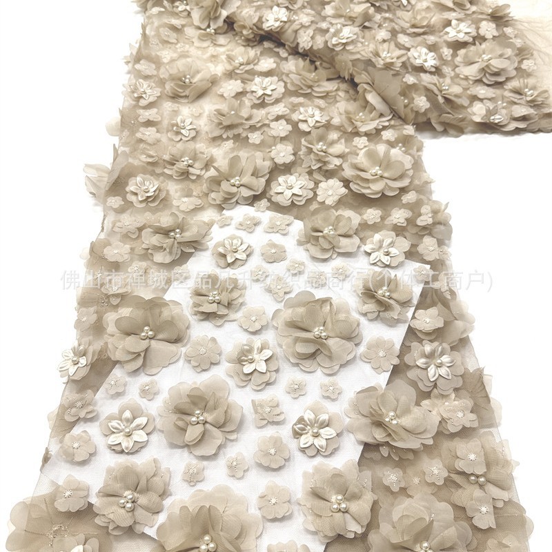 Tejido de malla de flores tridimensionales de estilo francés bordado de perlas blancas, vestido de boda principal, tela