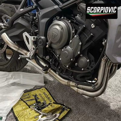 Motorcycle exhaust pipe: Daytona660 Front and Rear