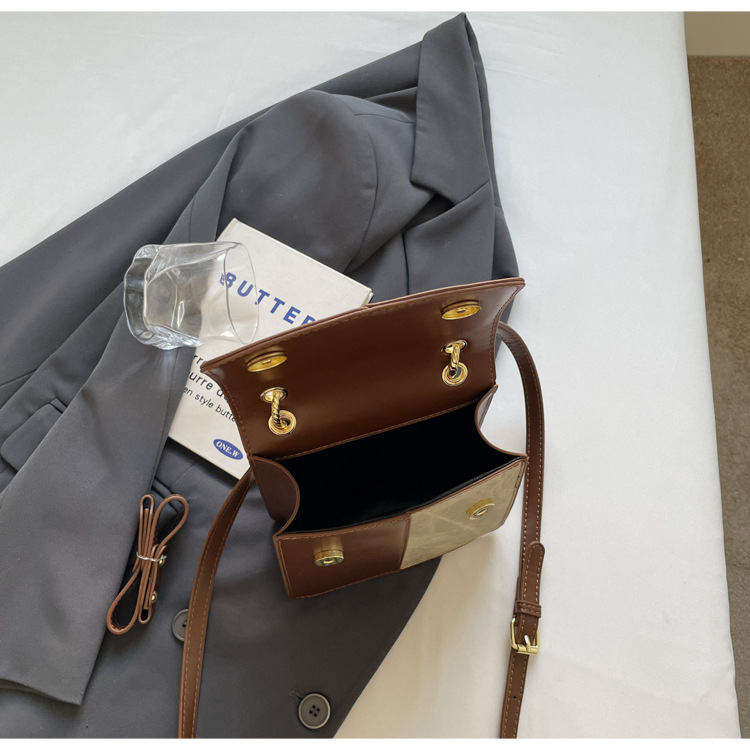 This year, there is a trend of fashionable, versatile, casual and stylish hand-held small square bags for women undefined