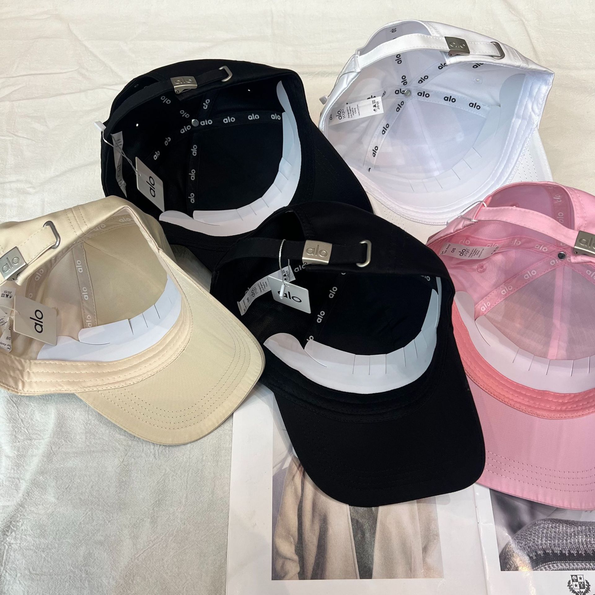 aloキャップ Satin Off-Duty Cap - Black | ALO