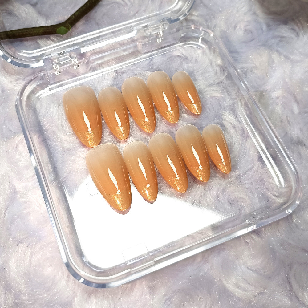 Armadura vestida de oro tridimensional en relieve 10 piezas de arte de uñas hecho a mano moda noble atmósfera pieza de uñas falsas francesas
