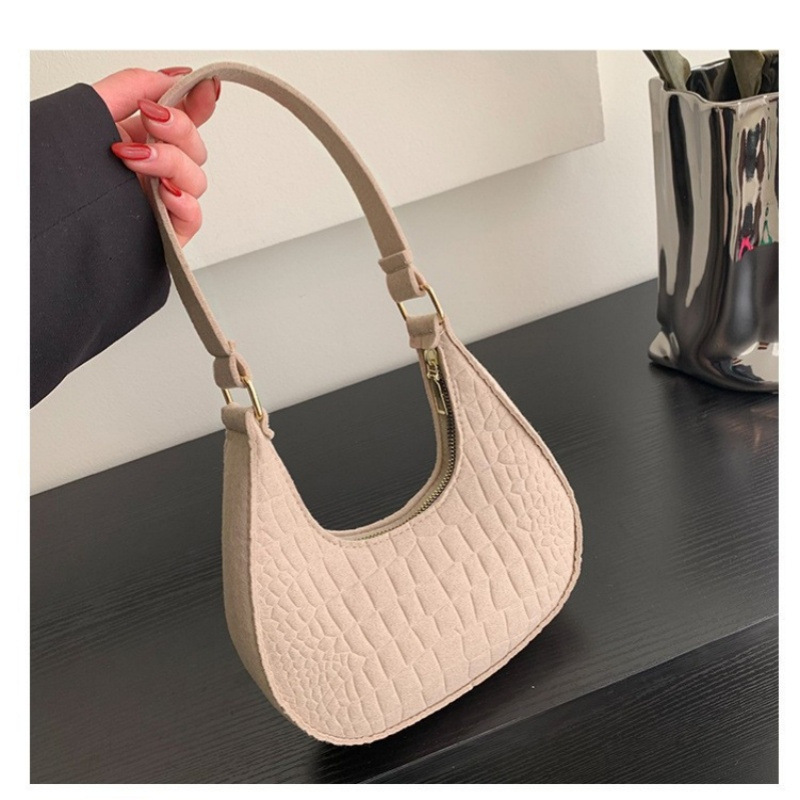 2025 primavera y verano estilo caliente moda casual niños dulces bolsa de gelatina mini bolso de mensajero de un solo hombro variedad al por mayor