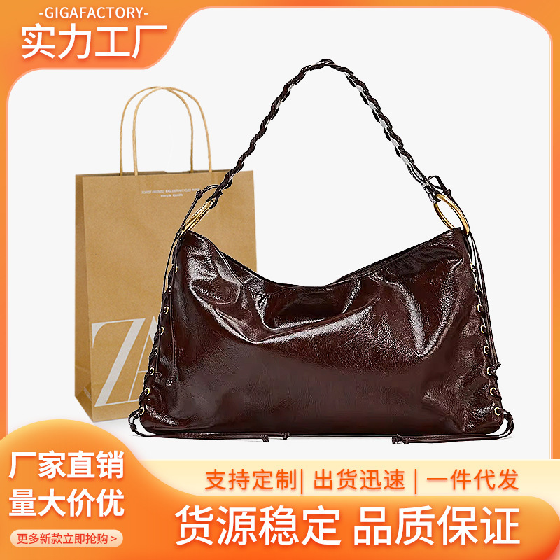 Z Brand 2026 Spring New Product Large-Capacity Metal Buckle Embellished Extended Version Woven Handbag Women's Casual Shoulder Bag