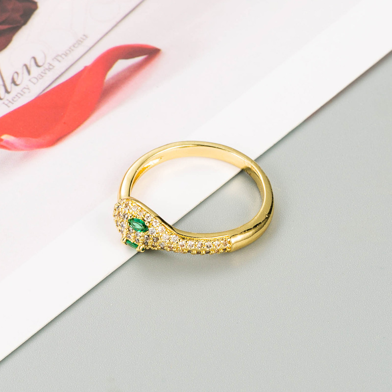 Fashion Copper Micro-inlaid Zircon Star Heart-shaped Ring display picture 7