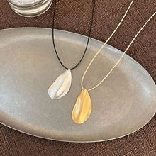 日系设计感简约ins森系复古做旧哑光叶子造型吊坠长款项链毛衣链