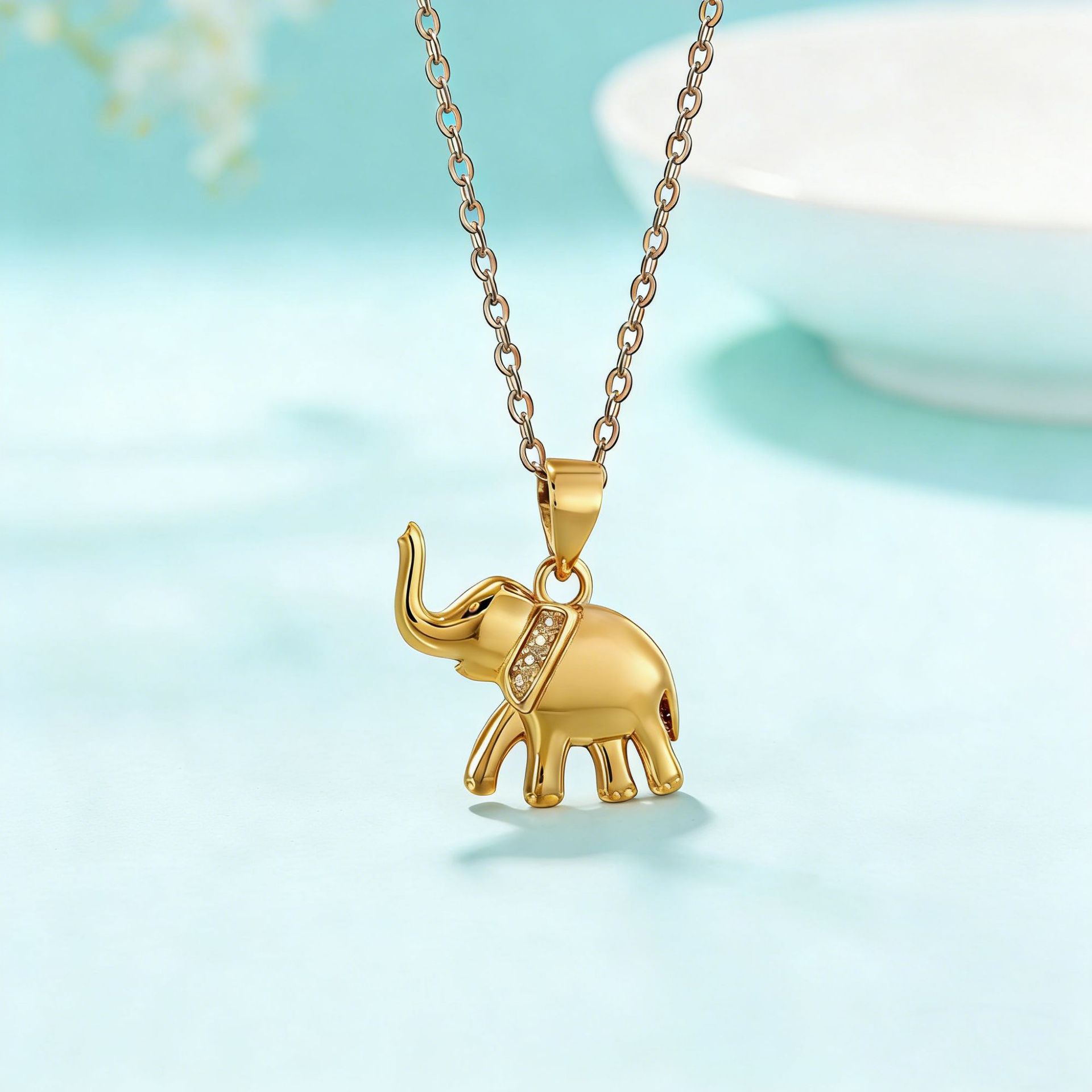 Collar con Colgante de Elefante de Plata de Ley 925, Estilo Europeo y Americano, para Mujer, Cadena de Clavícula Ligera y Lujosa para el Verano, Cadena de Suéter de Alta Gama con Elefante Pequeño