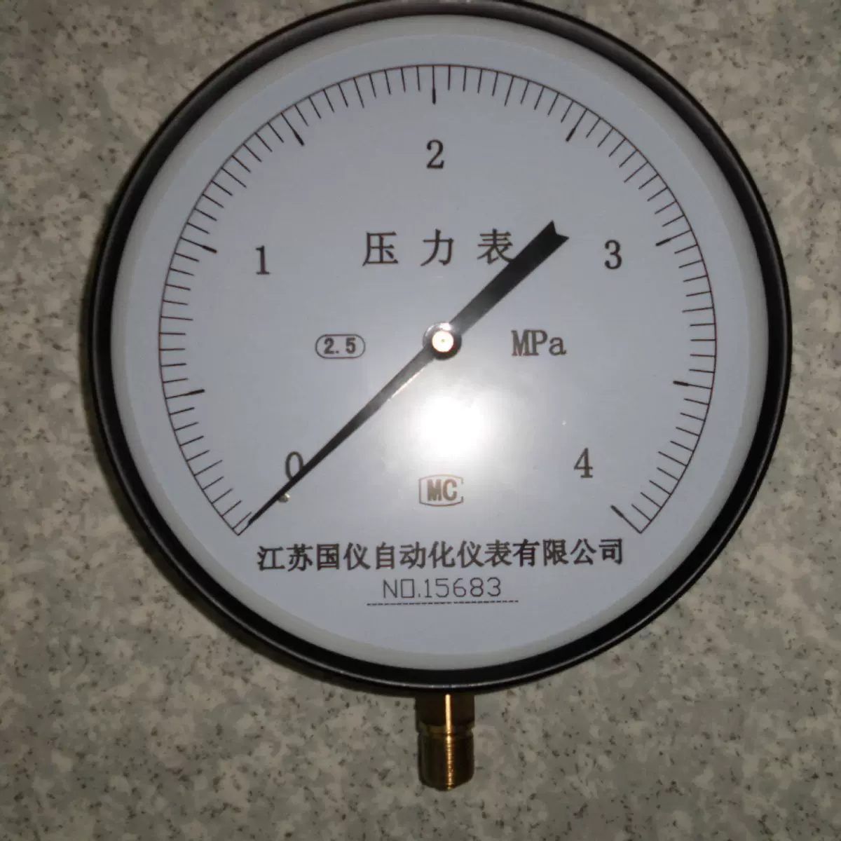 精密压力表，径向，轴向