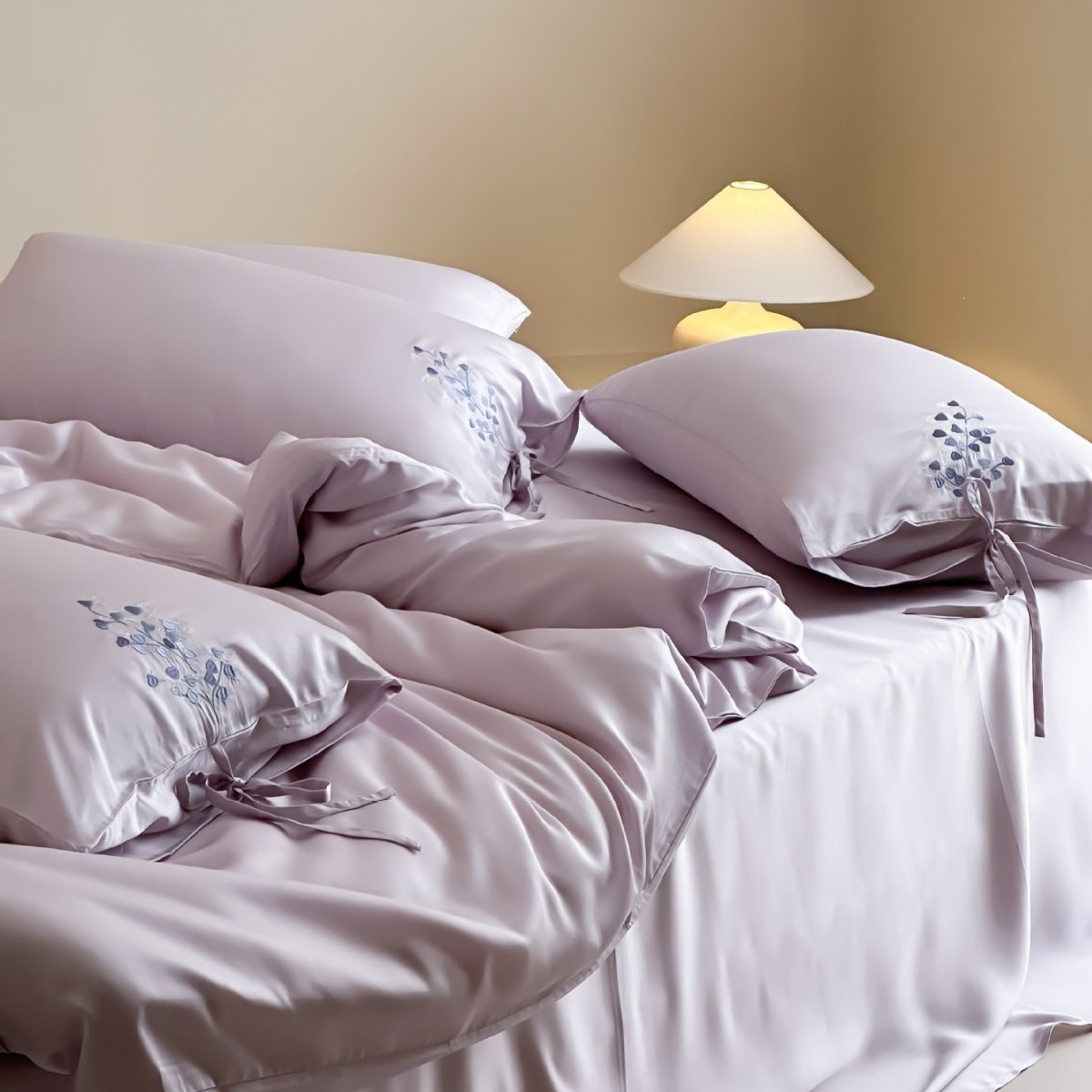 2026 Spring/Summer Limited Edition High-End Tencel Four-Piece Set, Lyocell High-Density Embroidered Bedding,_voghion.com