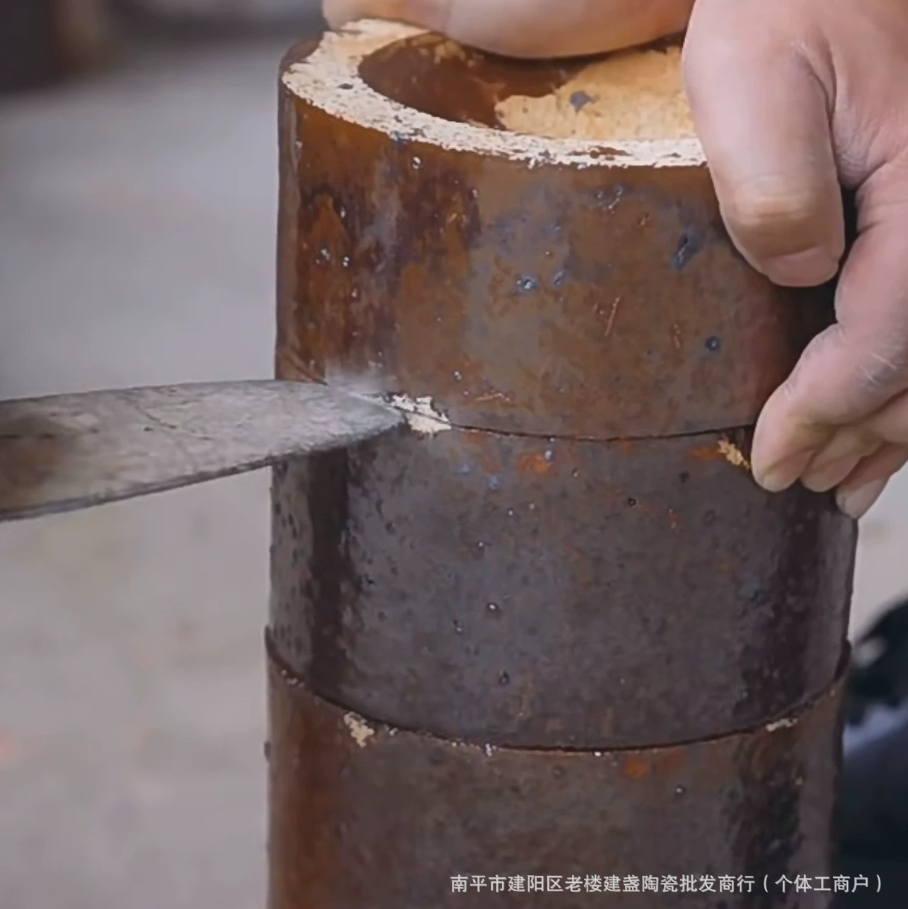 TIK TOK открывает печь в прямом эфире