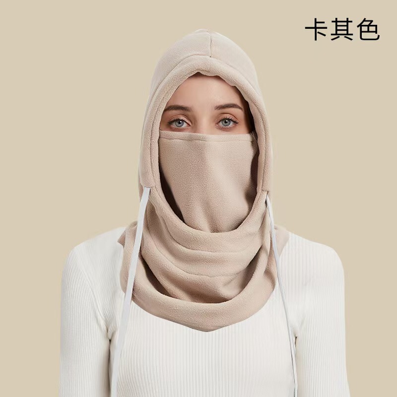秋冬は防風帽に乗って防寒します。スキー保温マスクの帽子は首を囲みます。|undefined