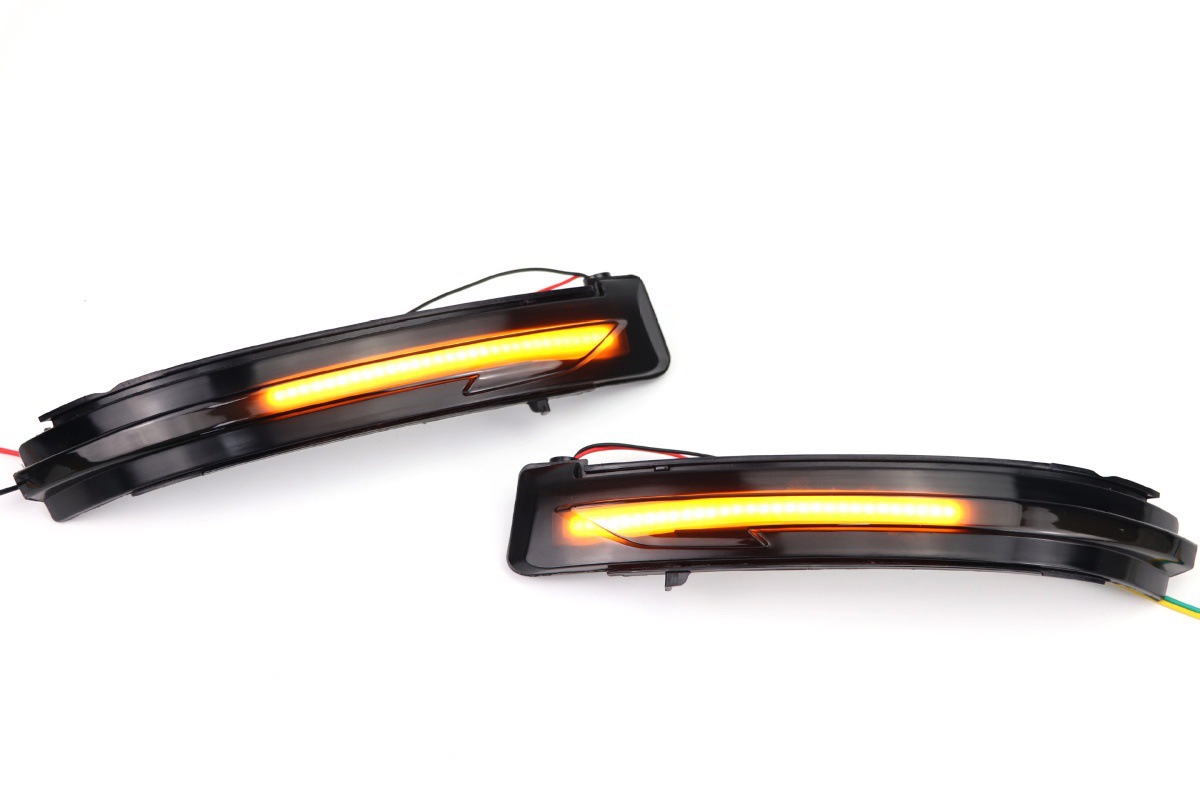 Suitable for Nissan Qashqai X-Trail T32 Qijun Np300 Car Led Rearview Mirror Sequential Turn Signal Light