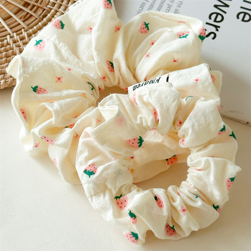 7g Weight Ponytail hair ring Hair Accessories Type 1 Piece Quantity Casual, Holiday Occasion Cloth Material Strawberry Pattern All Seasons Season Women's Gender Elegant, Sweet Style Elegant Sweet Women's Strawberry Cloth Ponytail Hair Ring 6