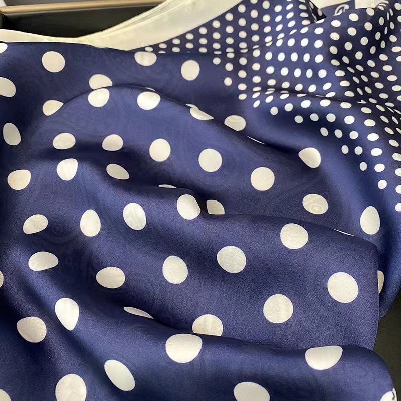 Bufandas de seda de primavera, otoño y verano combinadas con camisas de protección de cuello, bufandas de seda profesionales, bufandas delgadas 70x70