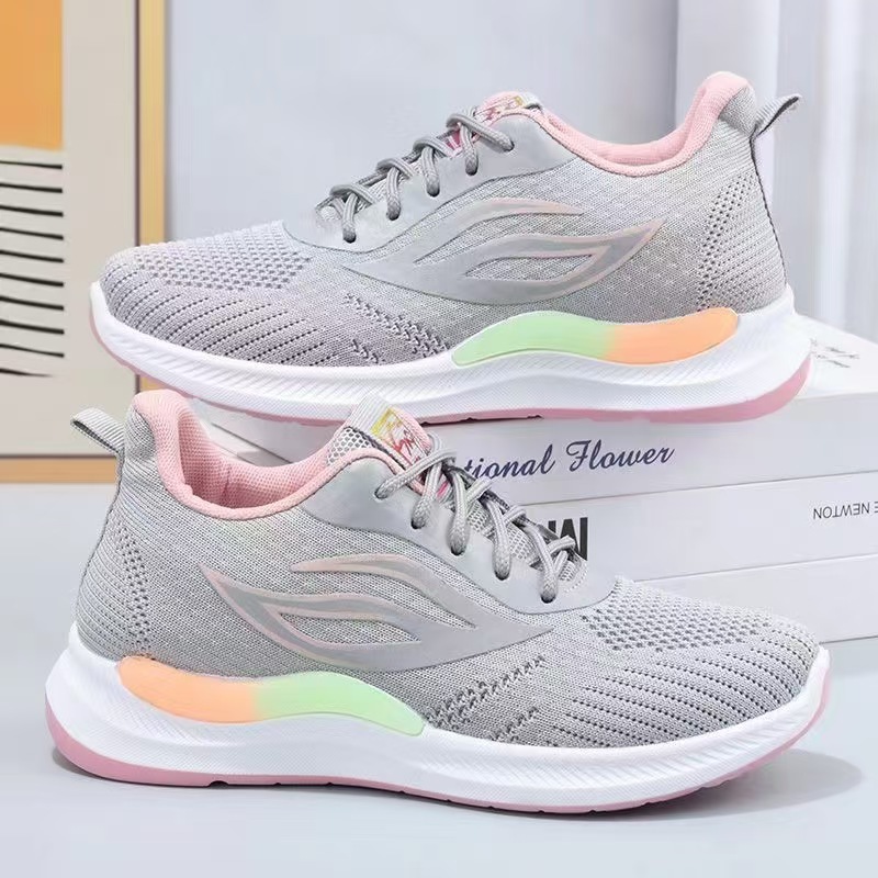 2026 New Sports Shoes for Women, Lightweight and Breathable Shoes, Spring and Autumn Fly-Knit Running Shoes, Non-Slip Soft-Soled Women's White Shoes
