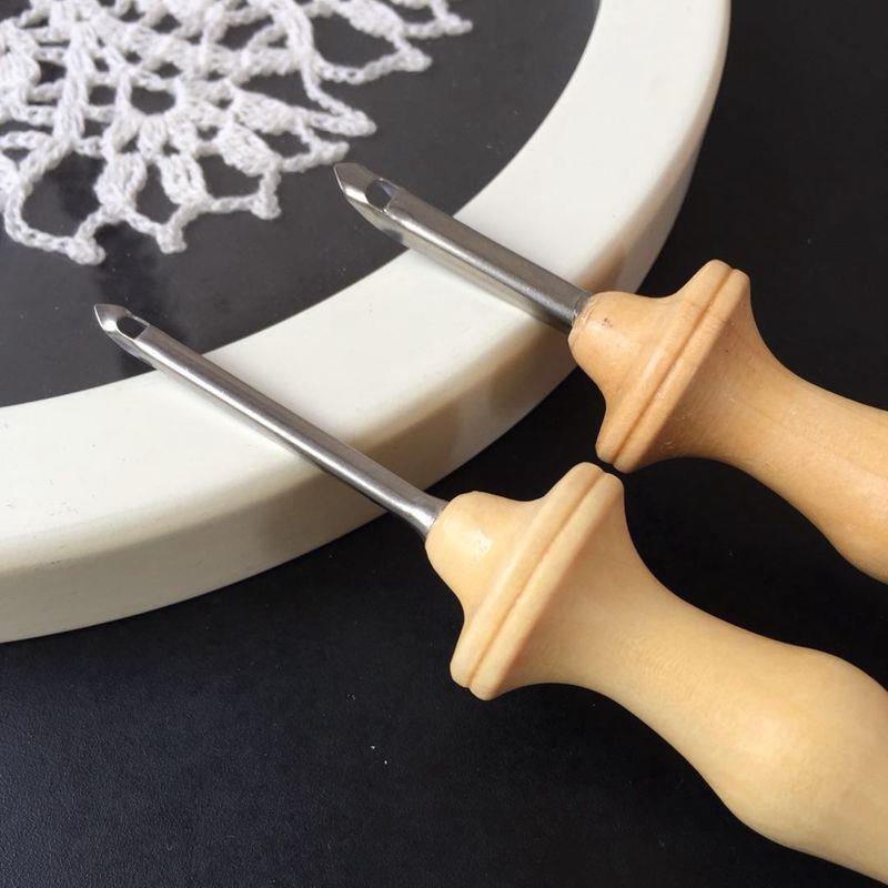 Aguja de bordado rusa tejida de óxido rojo