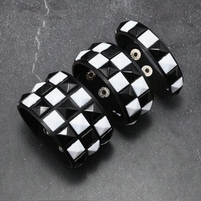 European and American Cross-Border Hot Selling Black and White Square Nail Punk Bracelet Personalized Street Rivet Couple Bracelet Wrist Strap Accessories