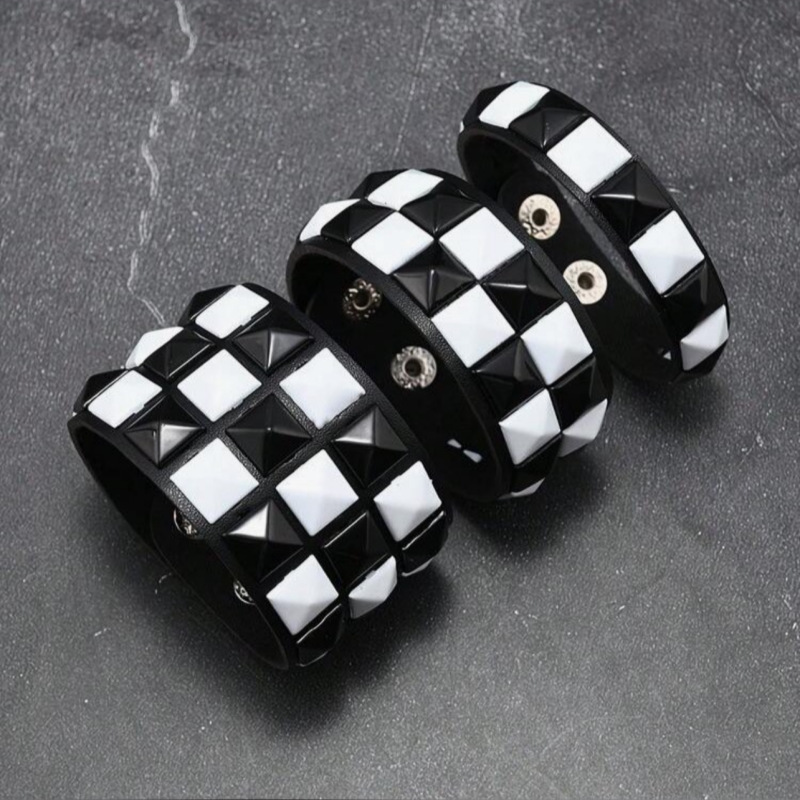 European and American Cross-Border Hot Selling Black and White Square Nail Punk Bracelet Personalized Street Rivet Couple Bracelet Wrist Strap Accessories
