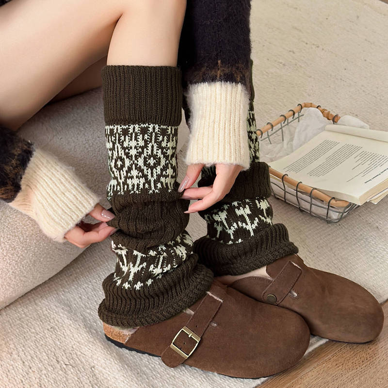 Korean Dongdaemun Ins Retro Fair Isle Slouch Socks for Women, Slimming Thickened Calf Socks for Autumn and Winter, Paired with Leggings