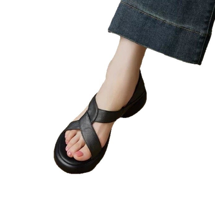 Versátil casual y cómodo sandalias de playa para mujeres 2026 verano nuevo fondo suave deportivo ligero madre romana sandalias para mujeres