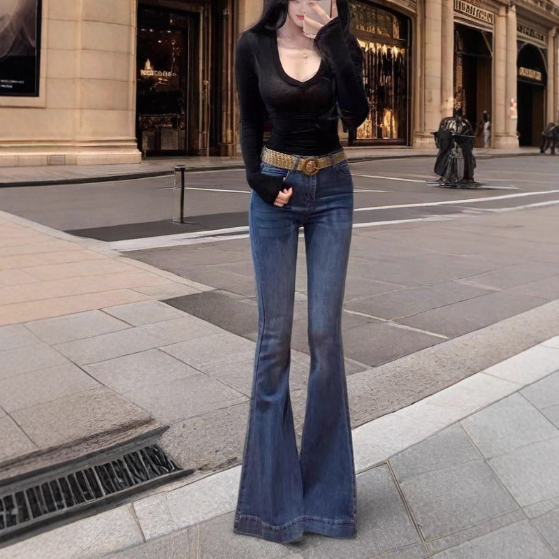 Trendy and Stylish Slim-Fit Long-Leg Jeans for Petite Women with Stretchy, Slimming, Fishtail, Flared, and Floor-Length Design