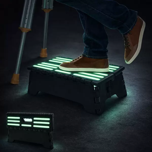 In-Stock New Non-Slip Folding Stool, Elderly Auxiliary Half-Step Ladder, Portable Pp Plastic Folding Chair Wholesale