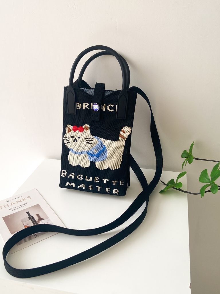 新商品の幸運で金持ちになりました。小銭入れが可愛いです。