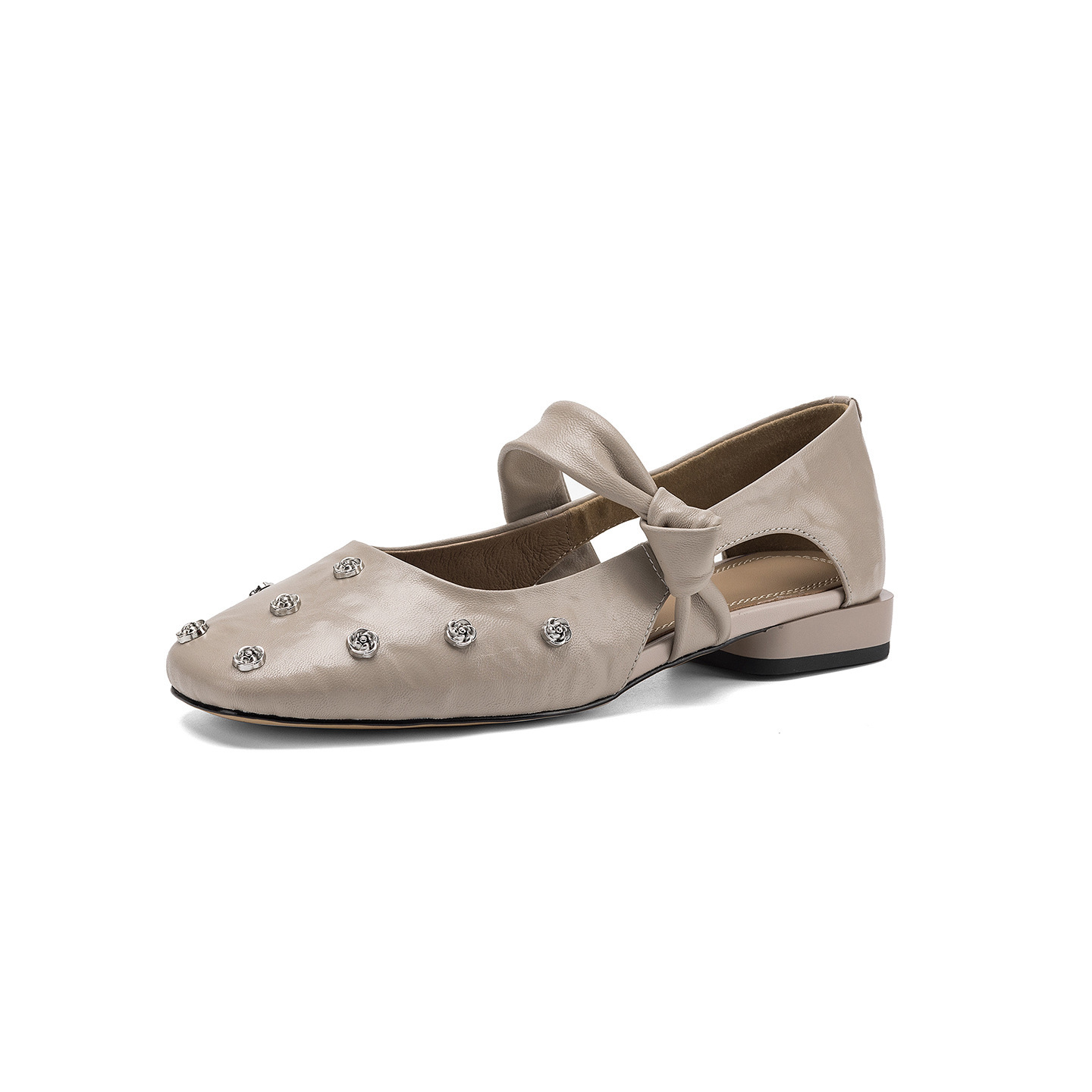 Sandal nữ da cừu đinh tán hoa rỗng mũi tròn kiểu ballet quai ngang đế bệt — đen chi tiết 29